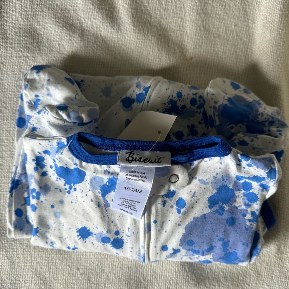 NWT Two Biscuit Home Footie Pajamas 18-24m